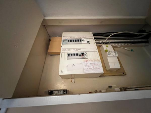 APPARTEMENT 3 CHAMBRES - CAVE - PARKING COUVERT