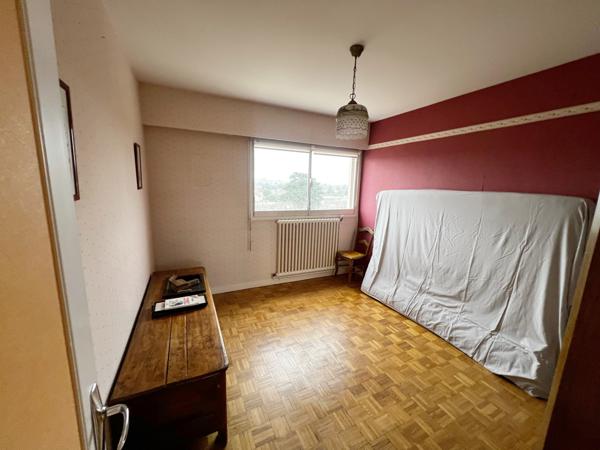 APPARTEMENT 3 CHAMBRES - CAVE - PARKING COUVERT