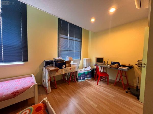 Bureaux à vendre à Le Bouscat en Gironde (33110), ref : 33145/FMCO/1842   
Barriere du Medoc