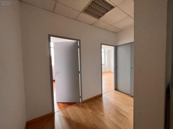 Bureaux à vendre à Le Bouscat en Gironde (33110), ref : 33145/FMCO/1842   
Barriere du Medoc