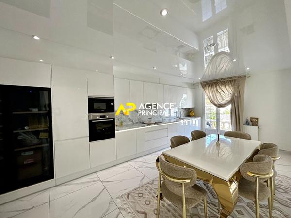 BEZONS _ Maison rénovée en 2021 €520 000 ** - Référence 4399