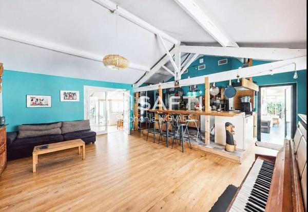 Superbe maison atypique T5 avec piscine, aux volumes généreux située dans un quartier prisé de Béziers