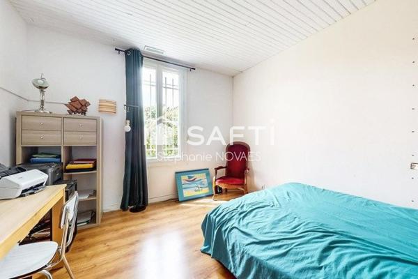 Superbe maison atypique T5 avec piscine, aux volumes généreux située dans un quartier prisé de Béziers