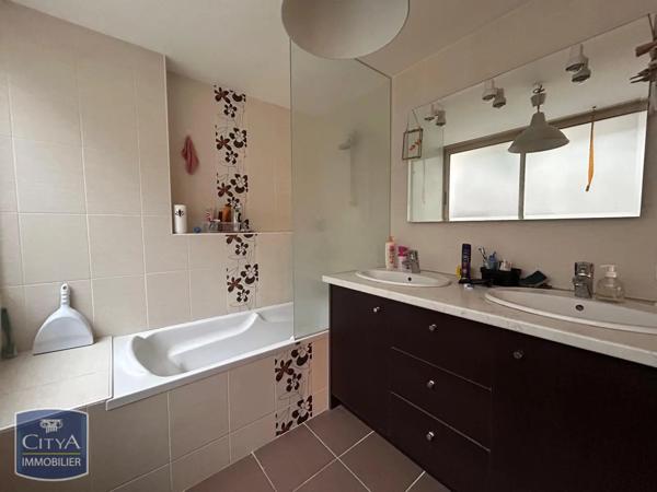 Appartement à louer 3 pièces 63.6m²