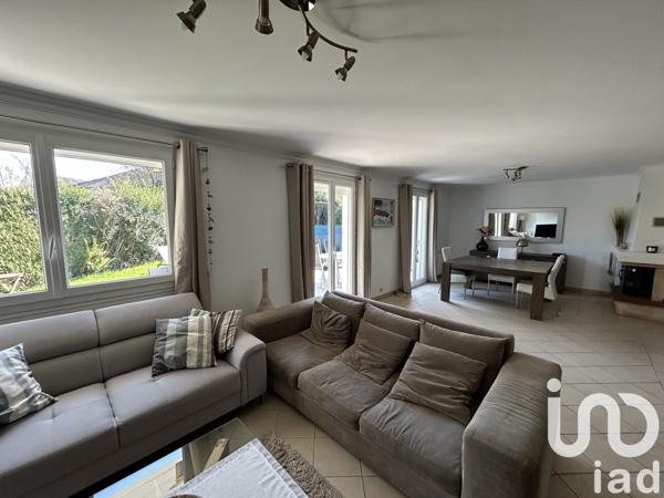 Maison 5 pièces de 110 m² à Forges-les-Bains (91470)