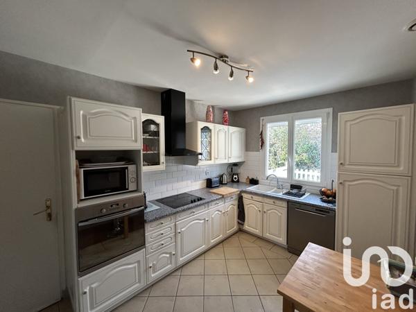 Maison 5 pièces de 110 m² à Forges-les-Bains (91470)