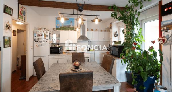 À vendre Appartement 3 pièces 82.67 m² - Bourg-de-péage 26300