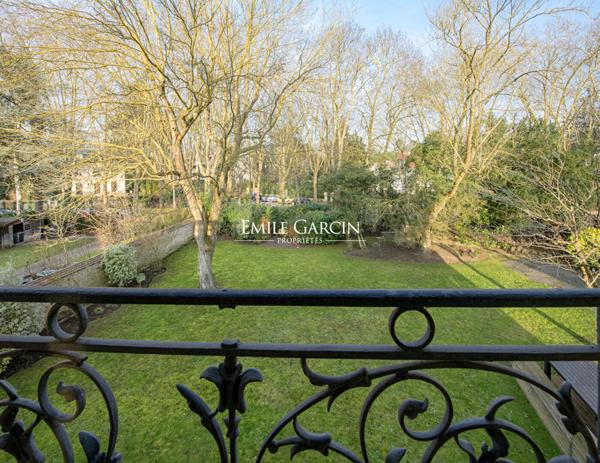 A vendre - Demeure de Maître - Appartements indépendants -Maisons Laffitte -10 pièce(s) 381 m2  habitables- 1600 m² de terrain-7 chambres entre ville et nature.