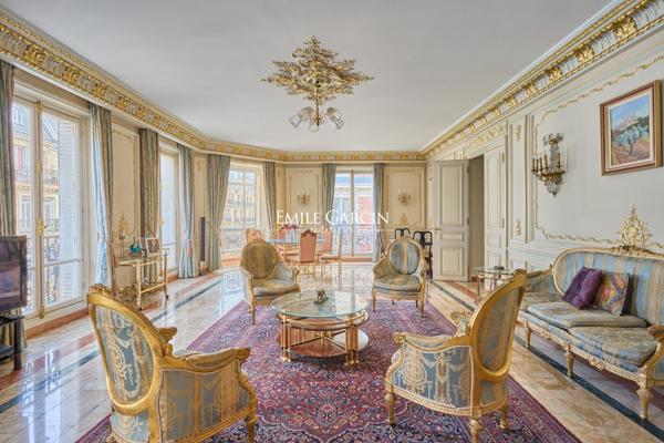 A vendre - Appartement - Paris 75008 - Triangle d'or
