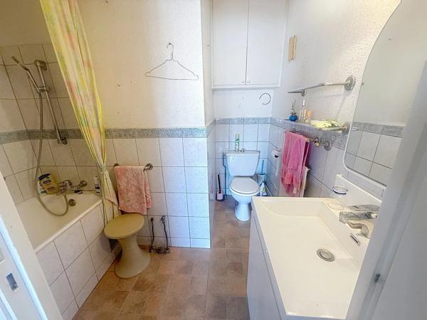 Vente                                                      Appartement
                        
                     2 pièces                      53 m2                     à Cannes
