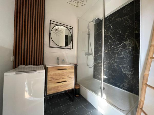 Lille (59800) LILLE - T2 parfait état