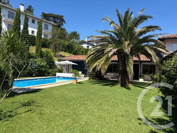 Maison à vendre  6 pièces - 158 m 2   ST JEAN DE LUZ  - 64