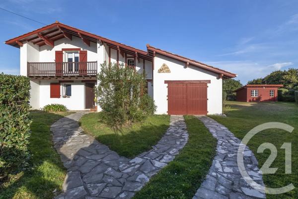 Maison à vendre  6 pièces - 158 m 2   ST JEAN DE LUZ  - 64