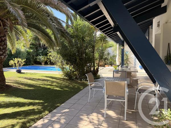 Maison à vendre  6 pièces - 158 m 2   ST JEAN DE LUZ  - 64