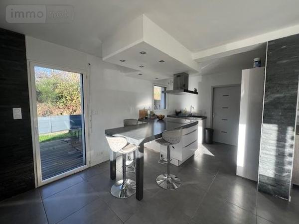 Maison à vendre à Pluguffan dans le Finistère (29700), ref : 29015-558