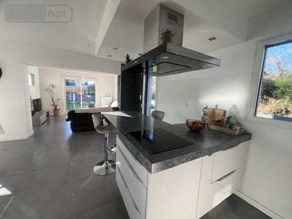 Maison à vendre à Pluguffan dans le Finistère (29700), ref : 29015-558