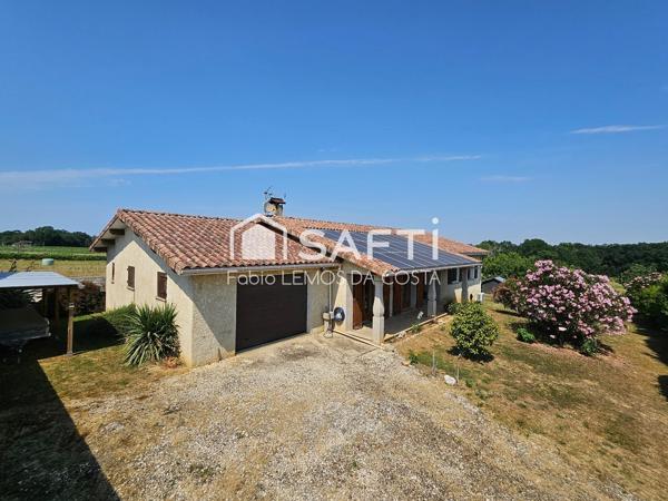 VILLA DE PLAIN PIED AVEC GARAGE ET JARDIN CLÔTURÉE