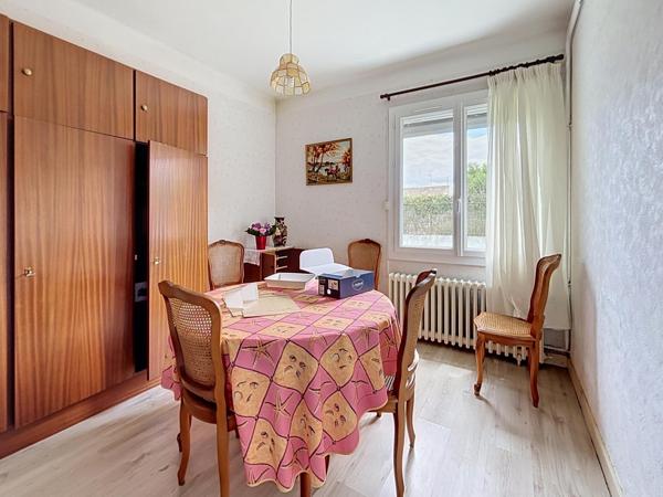 MAISON 3 CHAMBRES AVEC GARAGE, ATELIER ET JARDIN – BRAM