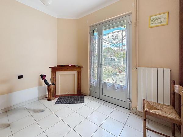 MAISON 3 CHAMBRES AVEC GARAGE, ATELIER ET JARDIN – BRAM
