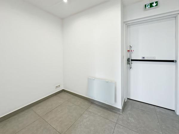 Local d'activité Guyancourt 2 pièce(s) 46 m2