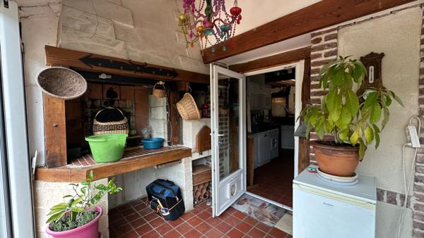 Maison de charme avec piscine chauffée, située à Compiègne ( port de plaisance)