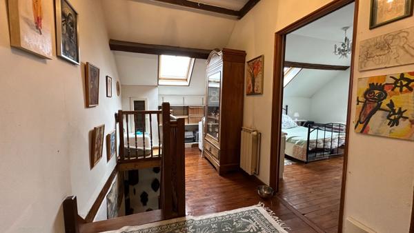 Maison de charme avec piscine chauffée, située à Compiègne ( port de plaisance)