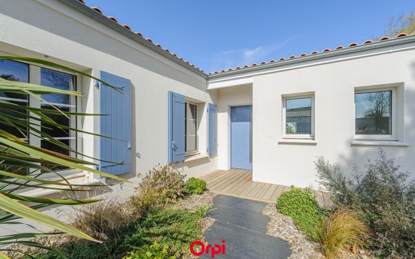 Maison à vendre    5 pièces •  Périgny