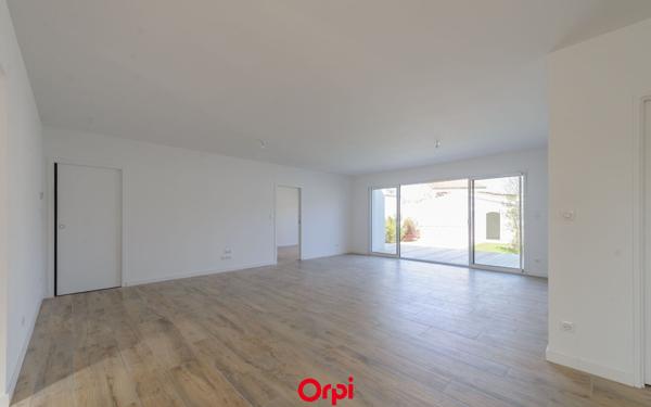 Maison à vendre    5 pièces •  Périgny