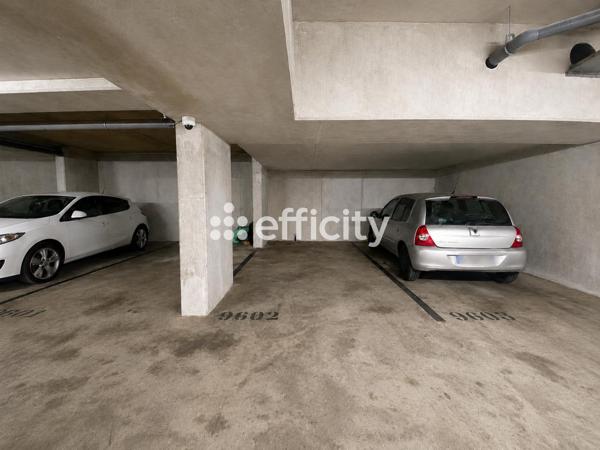 Appartement
         3 pièces
        - 52 m² 170 000 € *