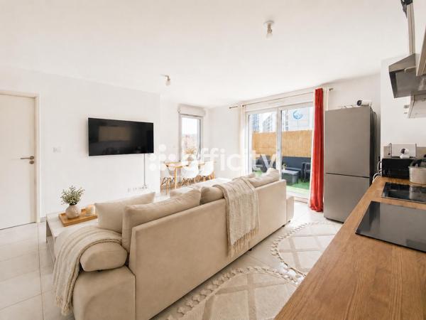 Appartement
         3 pièces
        - 52 m² 170 000 € *