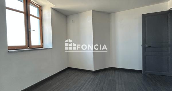 Location Studio 56.92 m² - Montluçon 03100