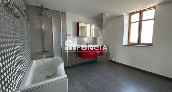 Location Studio 56.92 m² - Montluçon 03100