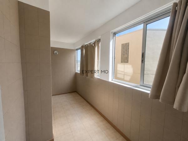 APPARTEMENT TYPE 2 BIS, AVEC LOGGIA