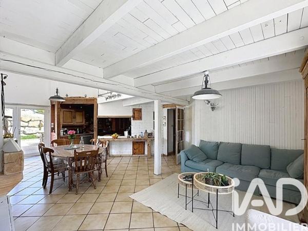 Maison à vendre 8 pièces 178 m² Saint-Ferréol-d'Auroure
