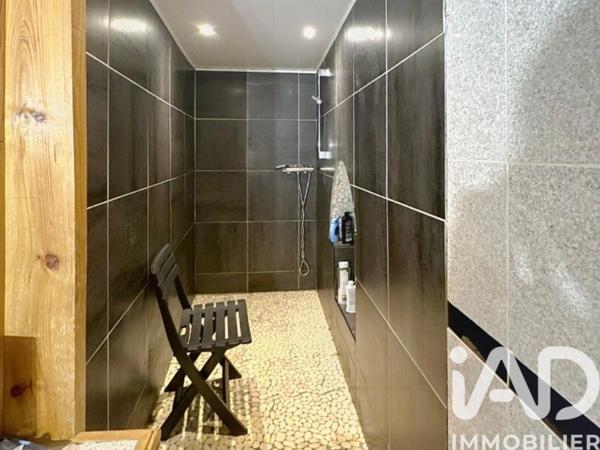 Maison à vendre 8 pièces 178 m² Saint-Ferréol-d'Auroure