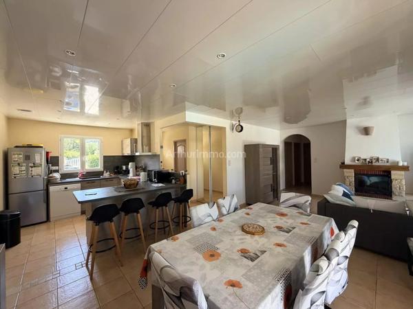 Vente                                                      Villa
                        
                     5 pièces                      111 m2                     à Calenzana