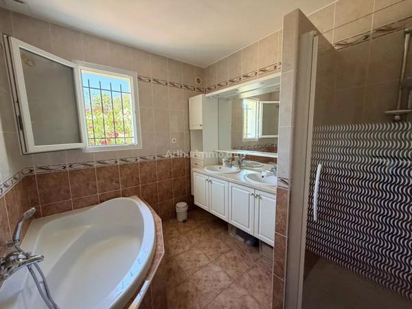 Vente                                                      Villa
                        
                     5 pièces                      111 m2                     à Calenzana
