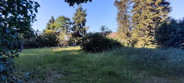 TERRAIN PLAT CONSTRUCTIBLE 638 M2 viabilisé