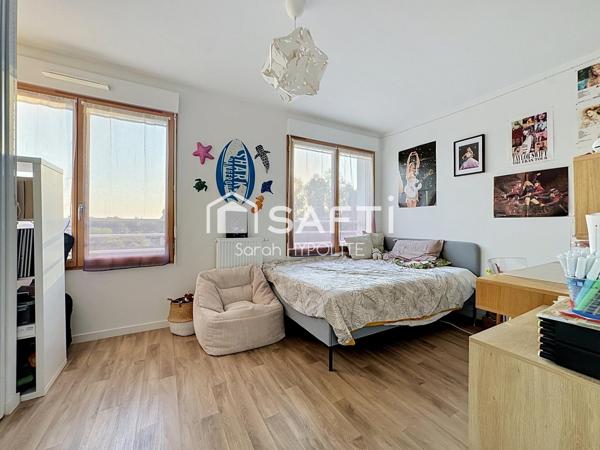 Appartement de 100 m2 avec terrasse de 49 m2 sans vis-à-vis
