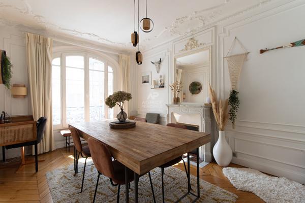 LAMARCK-CAULAINCOURT €945 000 ** - Référence 6813-NG