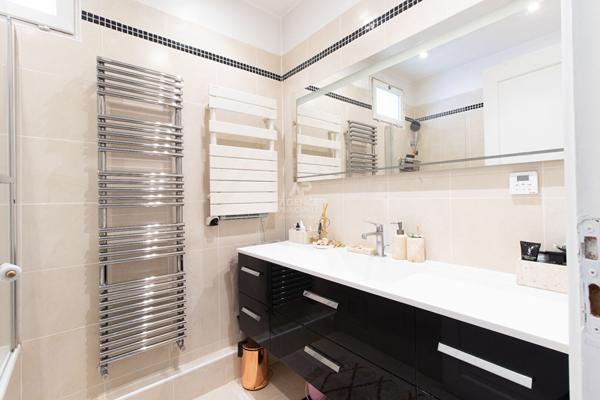 LAMARCK-CAULAINCOURT €945 000 ** - Référence 6813-NG