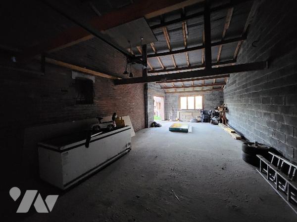 Un immeuble à usage d’habitation situé à MAZINGARBE.