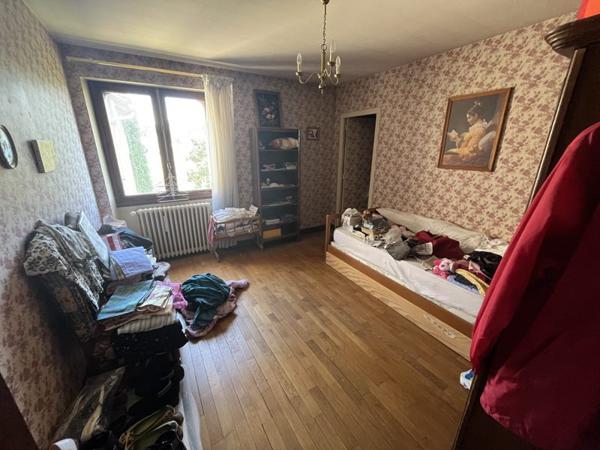 Maison à vendre |  Thiviers |  9 pièces | 210 m²