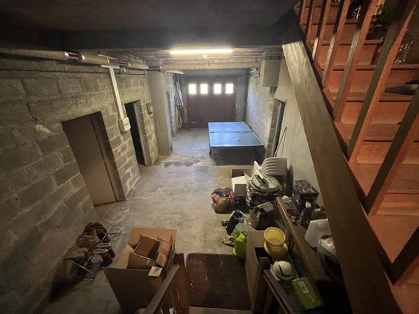 Maison à vendre |  Thiviers |  9 pièces | 210 m²