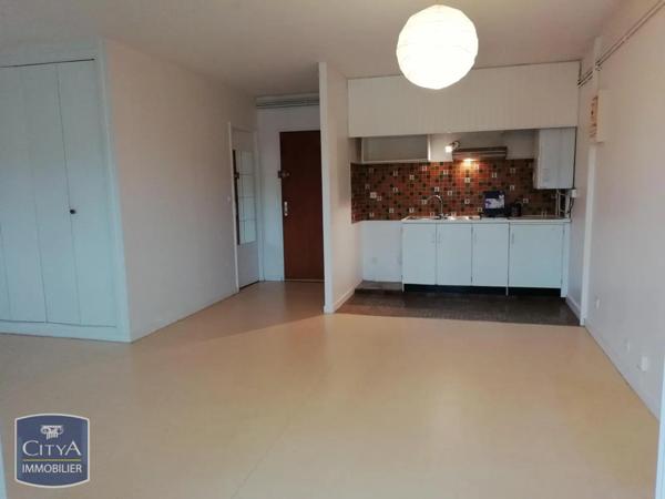 Appartement à louer 1 pièce 33.22m²