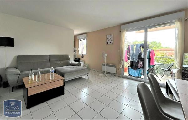 Appartement à louer 2 pièces 48.38m² Bressols (82710)