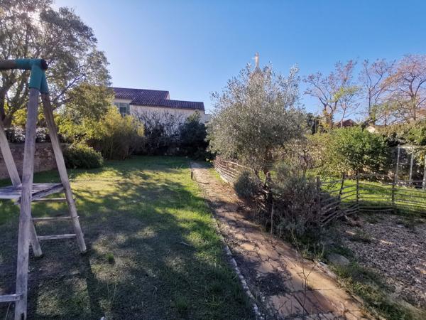 Toulon (83200) Déjà sous compromis avec Envie d'espace Toulon : terrain avec permis PC purgé