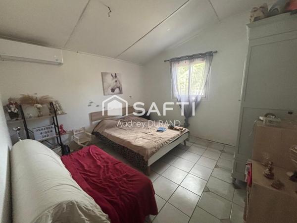 VILLA T5 + BUREAU AVEC PISCINE ET JARDIN