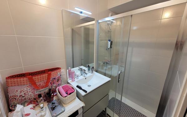Appartement à vendre    3 pièces • 53 m2 Nice