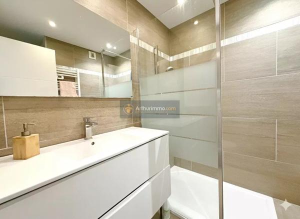 Vente Appartement 3 pièces 69 m2 à Fréjus